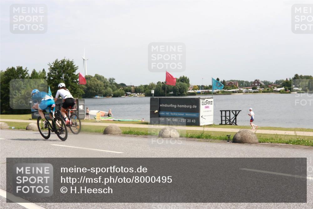 21.06.2025 - 27. Vierlanden-Triathlon H.Heesch http://msf.ph/oto/8000495 15.06.2025 11:41:08 Radfahren 649, 715, 867, 883 meine-sportfotos.de