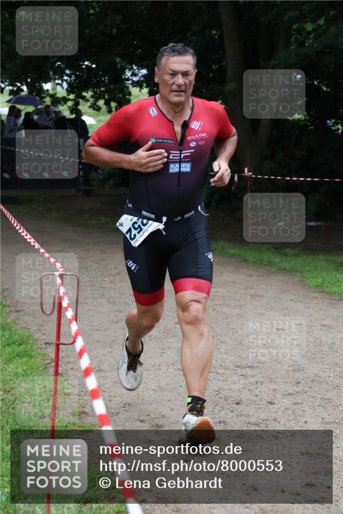 21.06.2025 - 27. Vierlanden-Triathlon Lena Gebhardt http://msf.ph/oto/8000553 15.06.2025 14:02:48 Laufen 252, 2025 meine-sportfotos.de