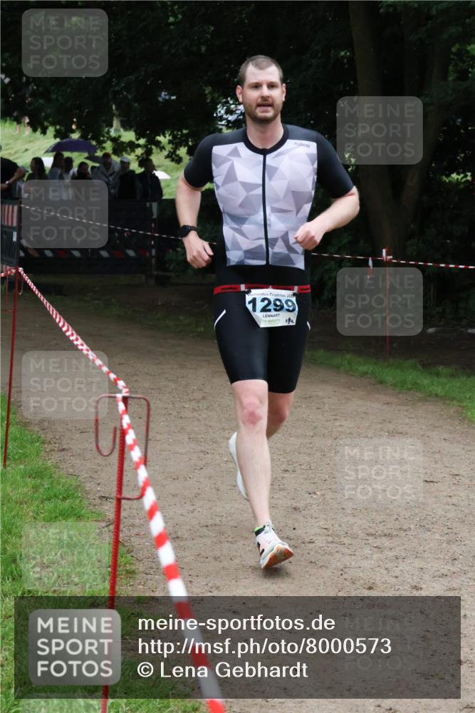 21.06.2025 - 27. Vierlanden-Triathlon Lena Gebhardt http://msf.ph/oto/8000573 15.06.2025 14:02:56 Laufen 2025, 1299 meine-sportfotos.de