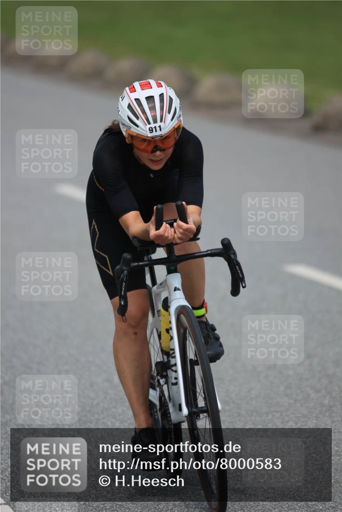 21.06.2025 - 27. Vierlanden-Triathlon H.Heesch http://msf.ph/oto/8000583 15.06.2025 12:34:41 Radfahren 911, 912, 1019, 1020, 1022, 1023, 1073, 1074, 1075, 1076 meine-sportfotos.de
