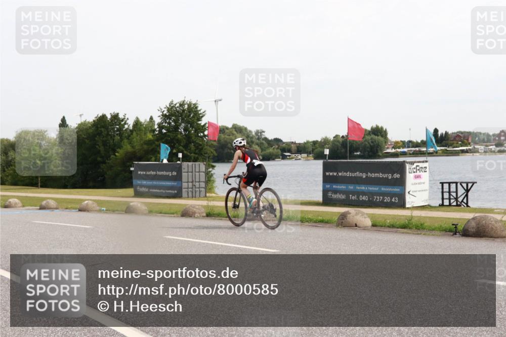 15.06.2025 - 27. Vierlanden-Triathlon H.Heesch http://msf.ph/oto/8000585 15.06.2025 10:27:53 Radfahren 49, 100, 505, 529, 533, 552 meine-sportfotos.de