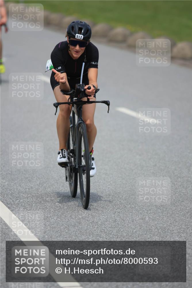 21.06.2025 - 27. Vierlanden-Triathlon H.Heesch http://msf.ph/oto/8000593 15.06.2025 12:34:43 Radfahren 911, 912, 1019, 1020, 1022, 1023, 1073, 1074, 1075, 1076 meine-sportfotos.de