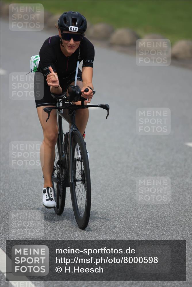 21.06.2025 - 27. Vierlanden-Triathlon H.Heesch http://msf.ph/oto/8000598 15.06.2025 12:34:43 Radfahren 911, 912, 1019, 1020, 1022, 1023, 1073, 1074, 1075, 1076 meine-sportfotos.de