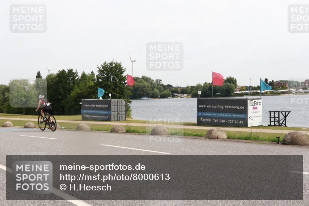 15.06.2025 - 27. Vierlanden-Triathlon H.Heesch http://msf.ph/oto/8000613 15.06.2025 10:27:54 Radfahren 49, 100, 505, 529, 533, 552 meine-sportfotos.de