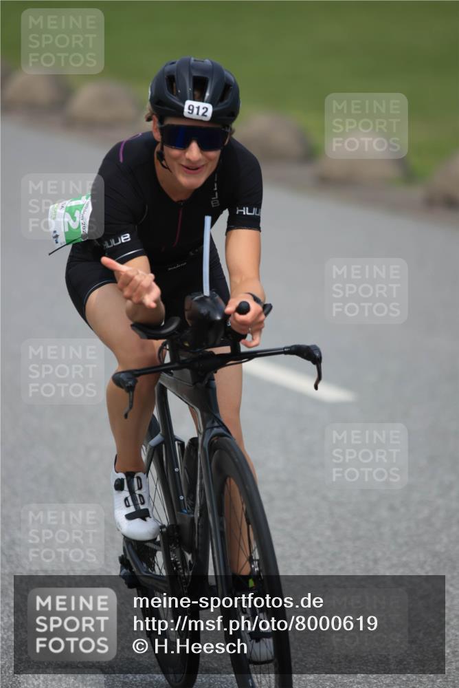 21.06.2025 - 27. Vierlanden-Triathlon H.Heesch http://msf.ph/oto/8000619 15.06.2025 12:34:44 Radfahren 911, 912, 1019, 1020, 1022, 1023, 1073, 1074, 1075, 1076 meine-sportfotos.de