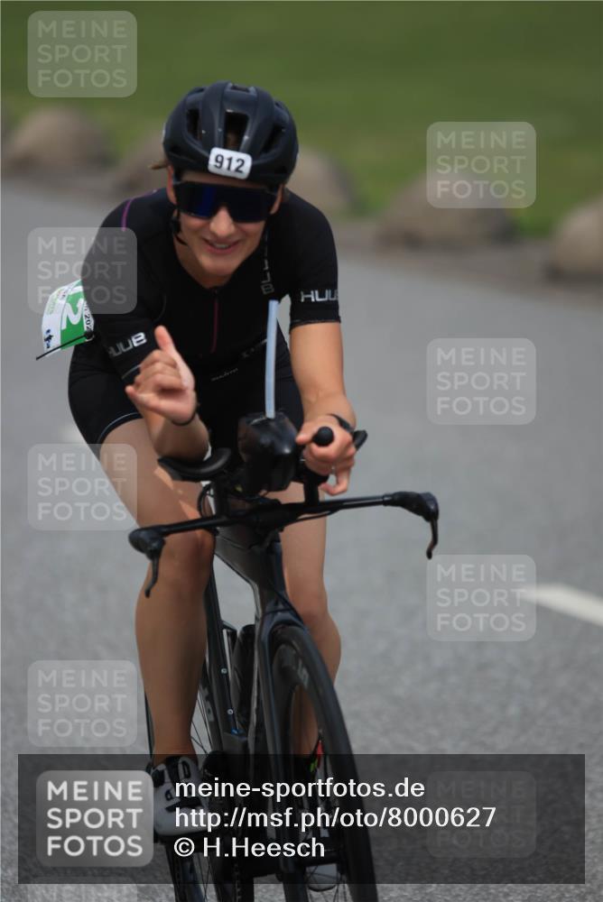 21.06.2025 - 27. Vierlanden-Triathlon H.Heesch http://msf.ph/oto/8000627 15.06.2025 12:34:44 Radfahren 911, 912, 1019, 1020, 1022, 1023, 1073, 1074, 1075, 1076 meine-sportfotos.de