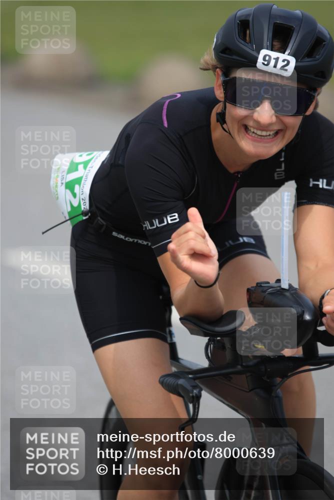 21.06.2025 - 27. Vierlanden-Triathlon H.Heesch http://msf.ph/oto/8000639 15.06.2025 12:34:44 Radfahren 911, 912, 1019, 1020, 1022, 1023, 1073, 1074, 1075, 1076 meine-sportfotos.de