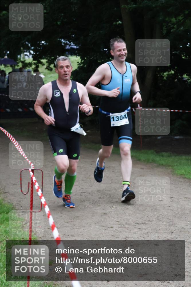 21.06.2025 - 27. Vierlanden-Triathlon Lena Gebhardt http://msf.ph/oto/8000655 15.06.2025 14:03:20 Laufen 1304, 4 meine-sportfotos.de