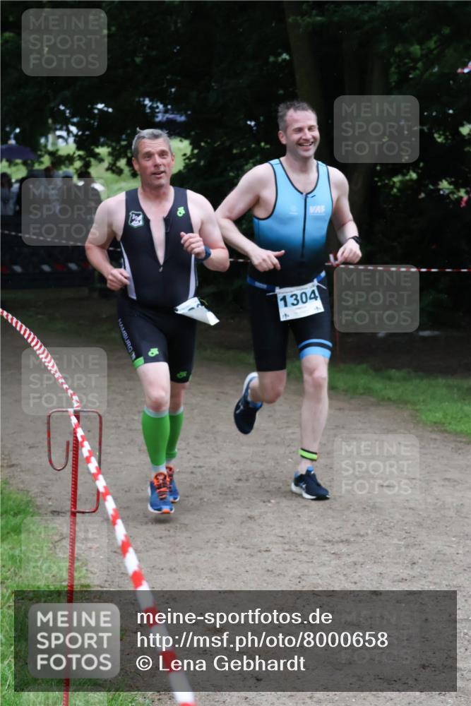 21.06.2025 - 27. Vierlanden-Triathlon Lena Gebhardt http://msf.ph/oto/8000658 15.06.2025 14:03:20 Laufen 1304 meine-sportfotos.de