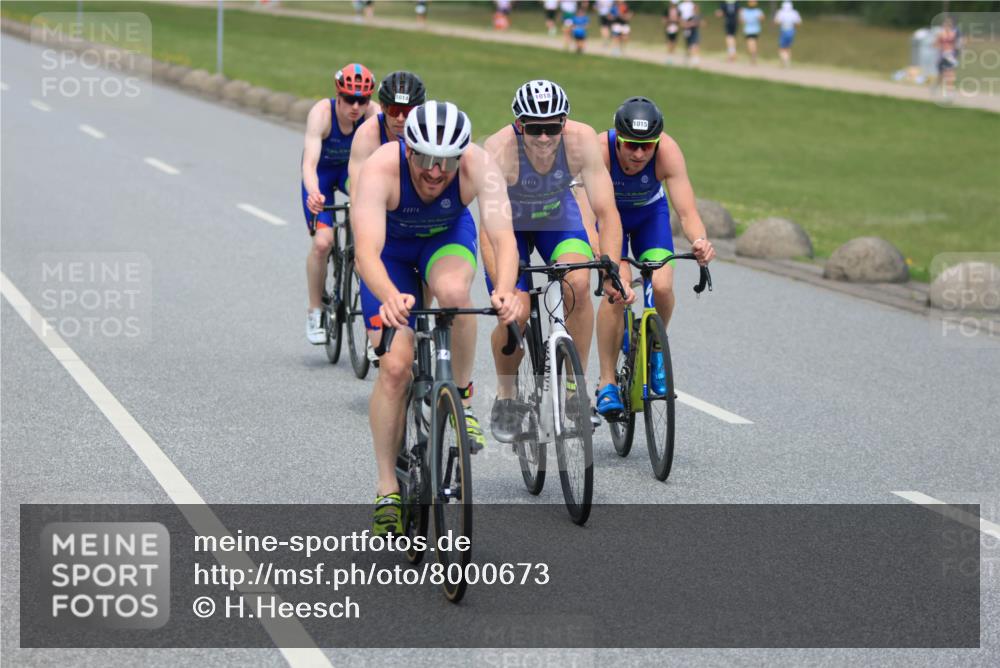 21.06.2025 - 27. Vierlanden-Triathlon H.Heesch http://msf.ph/oto/8000673 15.06.2025 12:35:00 Radfahren 811, 1014, 1015, 1016, 1017, 1018 meine-sportfotos.de