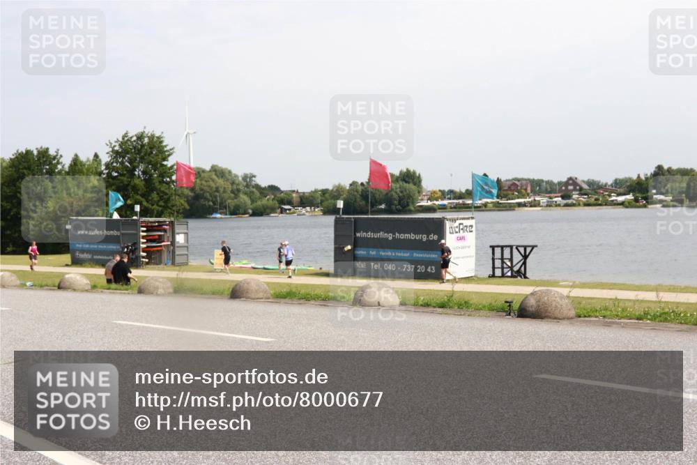 15.06.2025 - 27. Vierlanden-Triathlon H.Heesch http://msf.ph/oto/8000677 15.06.2025 11:42:18 Radfahren  meine-sportfotos.de