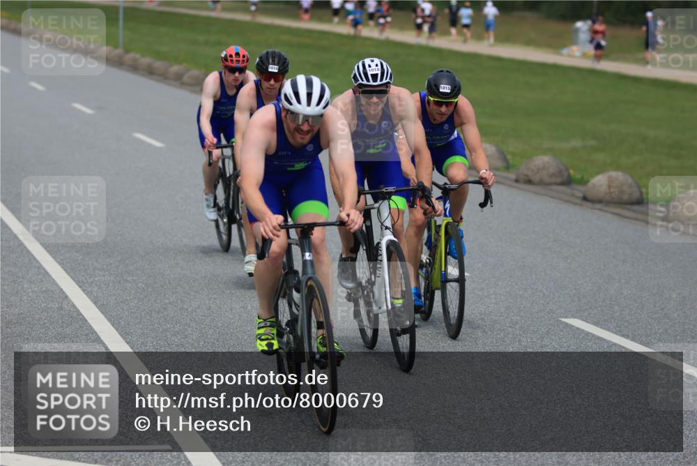21.06.2025 - 27. Vierlanden-Triathlon H.Heesch http://msf.ph/oto/8000679 15.06.2025 12:35:01 Radfahren 672, 811, 1014, 1015, 1016, 1017, 1018 meine-sportfotos.de