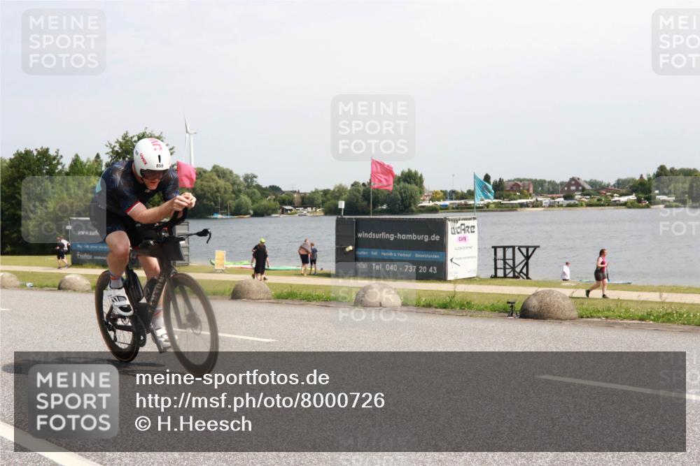 21.06.2025 - 27. Vierlanden-Triathlon H.Heesch http://msf.ph/oto/8000726 15.06.2025 11:42:33 Radfahren 48, 751, 762, 859 meine-sportfotos.de