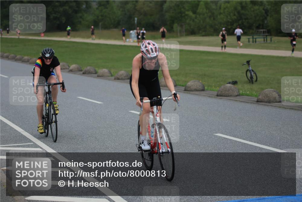 21.06.2025 - 27. Vierlanden-Triathlon H.Heesch http://msf.ph/oto/8000813 15.06.2025 12:37:03 Radfahren 904, 927, 978, 1005, 1034, 1035, 1036, 1037, 1038 meine-sportfotos.de