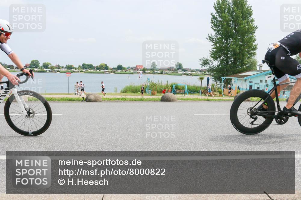 21.06.2025 - 27. Vierlanden-Triathlon H.Heesch http://msf.ph/oto/8000822 15.06.2025 12:34:12 Radfahren 994, 995, 996, 997, 998 meine-sportfotos.de