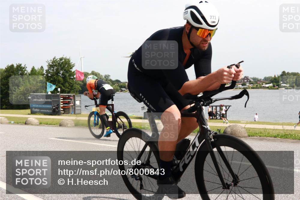 21.06.2025 - 27. Vierlanden-Triathlon H.Heesch http://msf.ph/oto/8000843 15.06.2025 11:43:08 Radfahren 688, 817, 854 meine-sportfotos.de