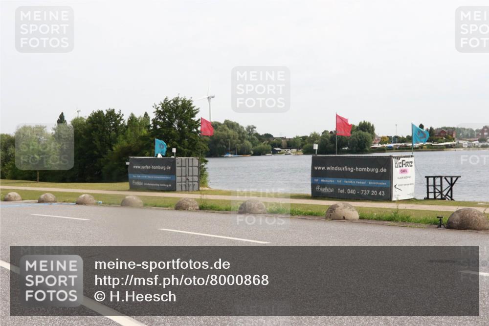 15.06.2025 - 27. Vierlanden-Triathlon H.Heesch http://msf.ph/oto/8000868 15.06.2025 10:28:00 Radfahren 73, 485, 533 meine-sportfotos.de