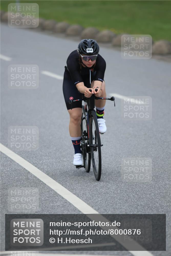 21.06.2025 - 27. Vierlanden-Triathlon H.Heesch http://msf.ph/oto/8000876 15.06.2025 12:37:07 Radfahren 904, 927, 930, 978, 1005 meine-sportfotos.de