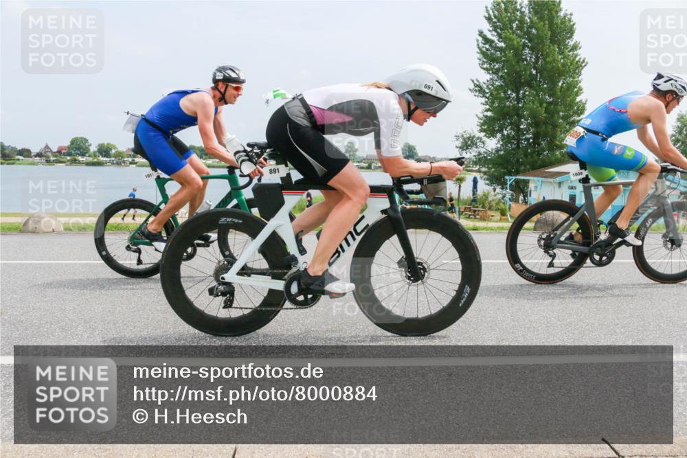 21.06.2025 - 27. Vierlanden-Triathlon H.Heesch http://msf.ph/oto/8000884 15.06.2025 12:34:35 Radfahren 891, 944, 1009, 1010, 1011, 1012, 1013 meine-sportfotos.de