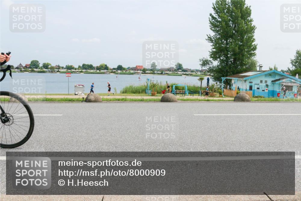 21.06.2025 - 27. Vierlanden-Triathlon H.Heesch http://msf.ph/oto/8000909 15.06.2025 12:34:36 Radfahren 891, 944, 1009, 1010, 1011, 1012, 1013 meine-sportfotos.de