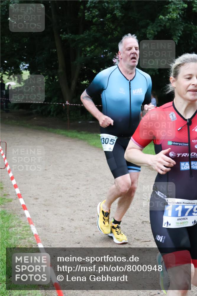 21.06.2025 - 27. Vierlanden-Triathlon Lena Gebhardt http://msf.ph/oto/8000948 15.06.2025 14:03:52 Laufen 202, 305, 112, 291117, 2, 1179 meine-sportfotos.de
