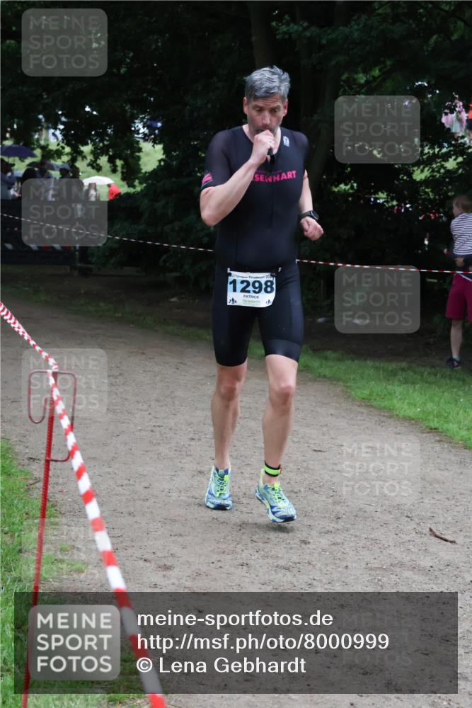 21.06.2025 - 27. Vierlanden-Triathlon Lena Gebhardt http://msf.ph/oto/8000999 15.06.2025 14:04:02 Laufen 202, 1298 meine-sportfotos.de