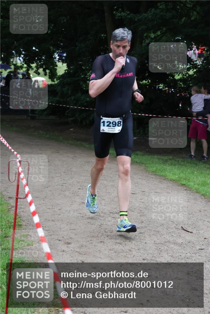 21.06.2025 - 27. Vierlanden-Triathlon Lena Gebhardt http://msf.ph/oto/8001012 15.06.2025 14:04:02 Laufen 202, 1298 meine-sportfotos.de