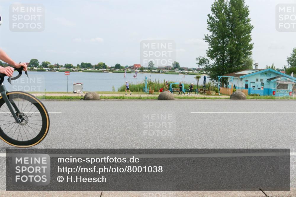 21.06.2025 - 27. Vierlanden-Triathlon H.Heesch http://msf.ph/oto/8001038 15.06.2025 12:35:02 Radfahren 811, 1014, 1015, 1016, 1017, 1018 meine-sportfotos.de