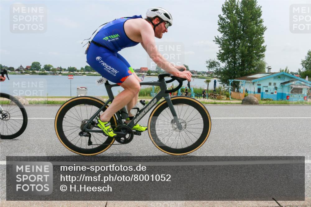 21.06.2025 - 27. Vierlanden-Triathlon H.Heesch http://msf.ph/oto/8001052 15.06.2025 12:35:02 Radfahren 811, 1014, 1015, 1016, 1017, 1018 meine-sportfotos.de