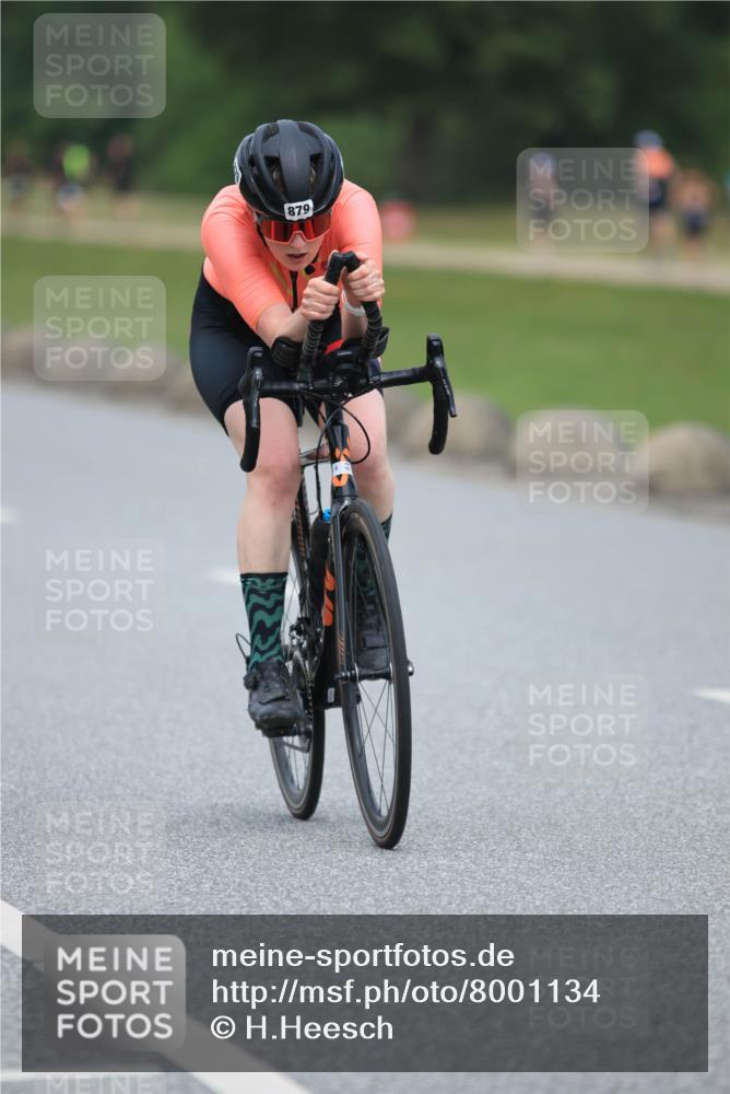 21.06.2025 - 27. Vierlanden-Triathlon H.Heesch http://msf.ph/oto/8001134 15.06.2025 12:38:00 Radfahren 858, 879, 1021 meine-sportfotos.de