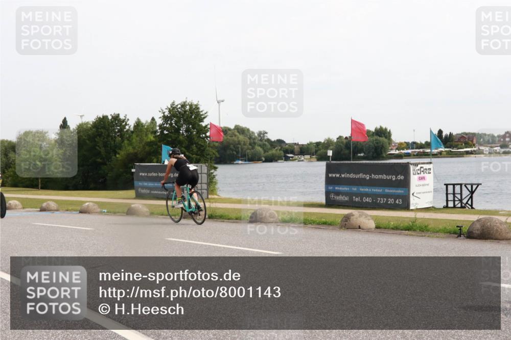 15.06.2025 - 27. Vierlanden-Triathlon H.Heesch http://msf.ph/oto/8001143 15.06.2025 10:28:06 Radfahren 94, 217, 485, 550 meine-sportfotos.de