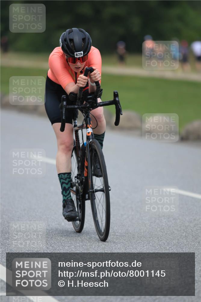 21.06.2025 - 27. Vierlanden-Triathlon H.Heesch http://msf.ph/oto/8001145 15.06.2025 12:38:00 Radfahren 858, 879, 1021 meine-sportfotos.de