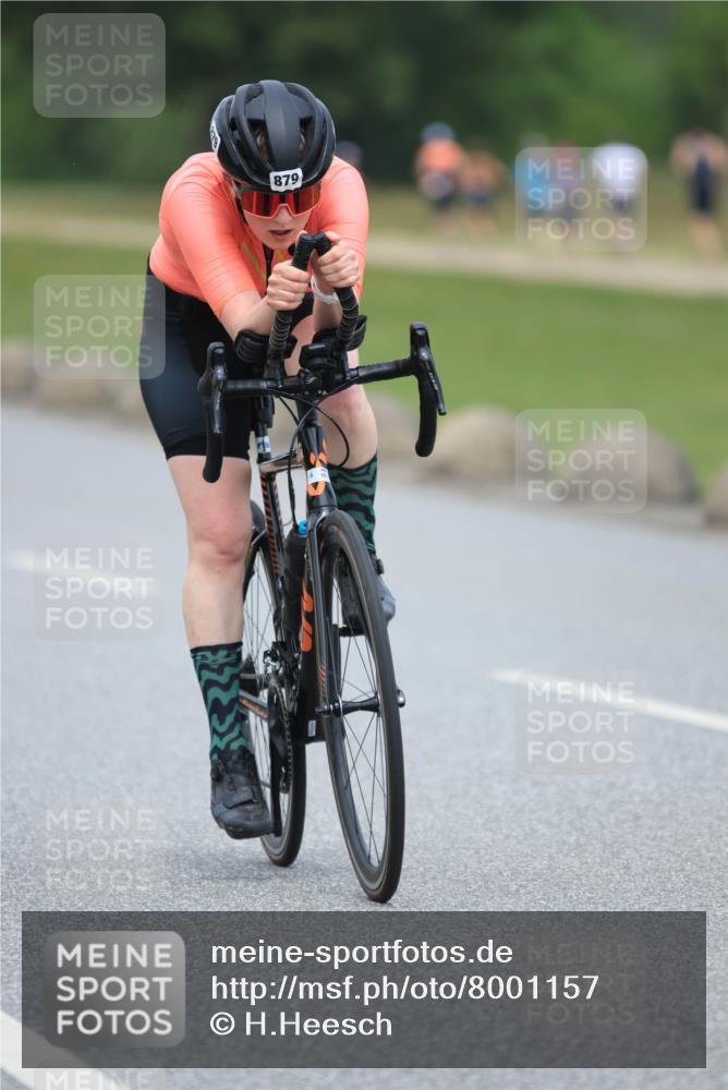 21.06.2025 - 27. Vierlanden-Triathlon H.Heesch http://msf.ph/oto/8001157 15.06.2025 12:38:01 Radfahren 858, 879, 1021 meine-sportfotos.de