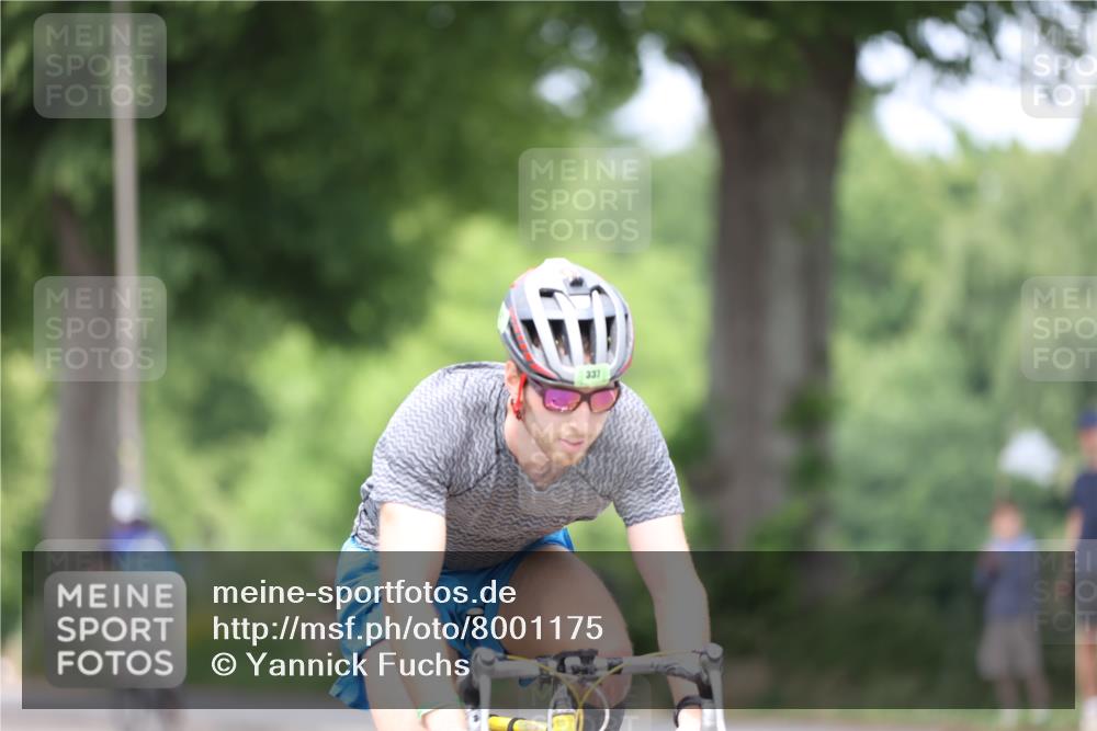 15.06.2025 - 7 Türme Triathlon Yannick Fuchs http://msf.ph/oto/8001175 15.06.2025 13:15:06 Radfahren 337, 547, 662, 861, 888, 925, 1001, 1058, 1118, 1126, 1128 meine-sportfotos.de