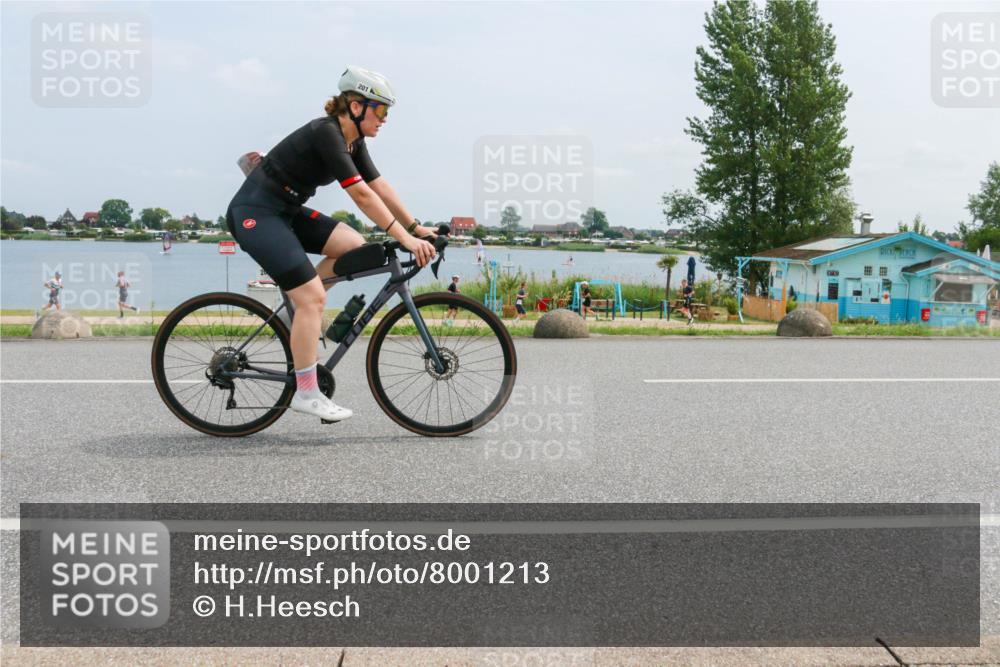 21.06.2025 - 27. Vierlanden-Triathlon H.Heesch http://msf.ph/oto/8001213 15.06.2025 12:35:44 Radfahren 201, 655 meine-sportfotos.de