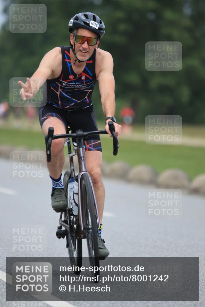 21.06.2025 - 27. Vierlanden-Triathlon H.Heesch http://msf.ph/oto/8001242 15.06.2025 12:38:29 Radfahren 804, 980, 1029, 1030, 1031, 1032, 1033 meine-sportfotos.de