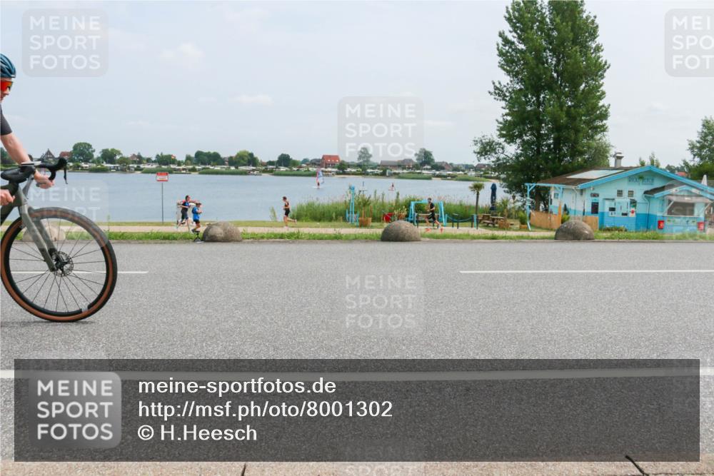 21.06.2025 - 27. Vierlanden-Triathlon H.Heesch http://msf.ph/oto/8001302 15.06.2025 12:36:01 Radfahren 960, 1069, 1070, 1071, 1072 meine-sportfotos.de