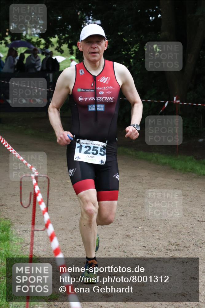 21.06.2025 - 27. Vierlanden-Triathlon Lena Gebhardt http://msf.ph/oto/8001312 15.06.2025 14:05:20 Laufen 20, 1255 meine-sportfotos.de