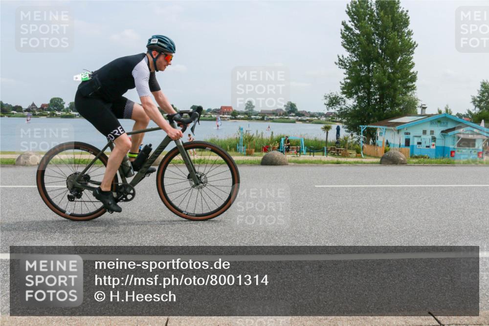 21.06.2025 - 27. Vierlanden-Triathlon H.Heesch http://msf.ph/oto/8001314 15.06.2025 12:36:01 Radfahren 960, 1069, 1070, 1071, 1072 meine-sportfotos.de