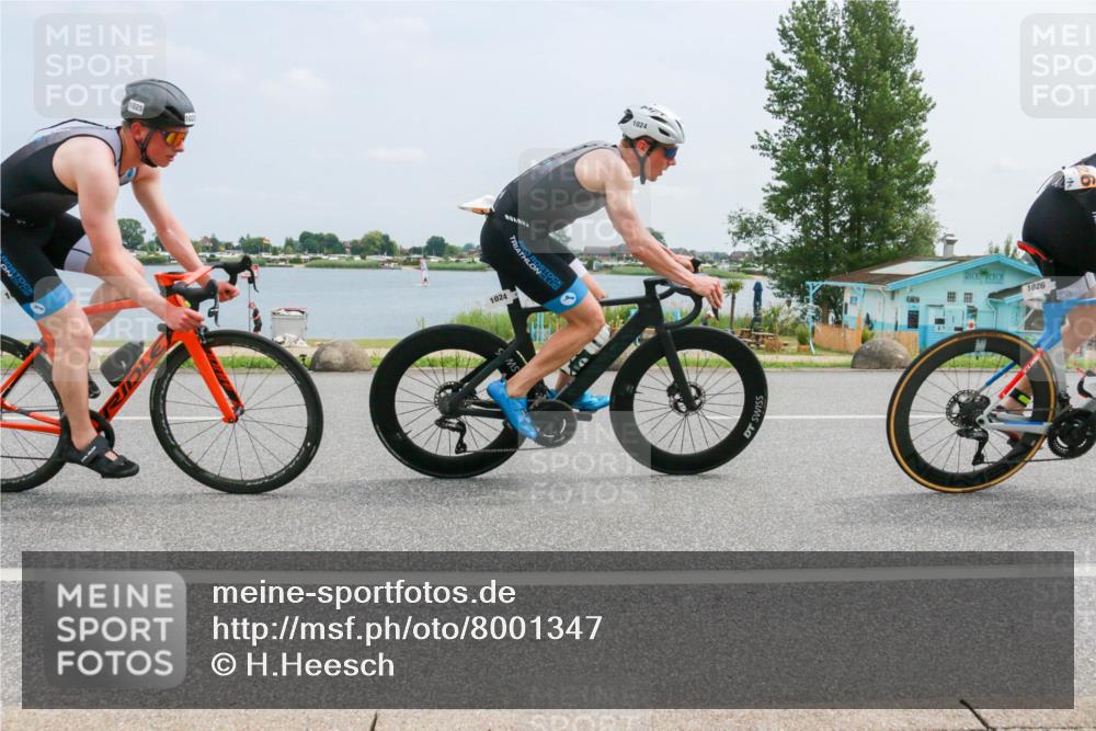 21.06.2025 - 27. Vierlanden-Triathlon H.Heesch http://msf.ph/oto/8001347 15.06.2025 12:36:15 Radfahren 1024, 1025, 1026, 1027 meine-sportfotos.de