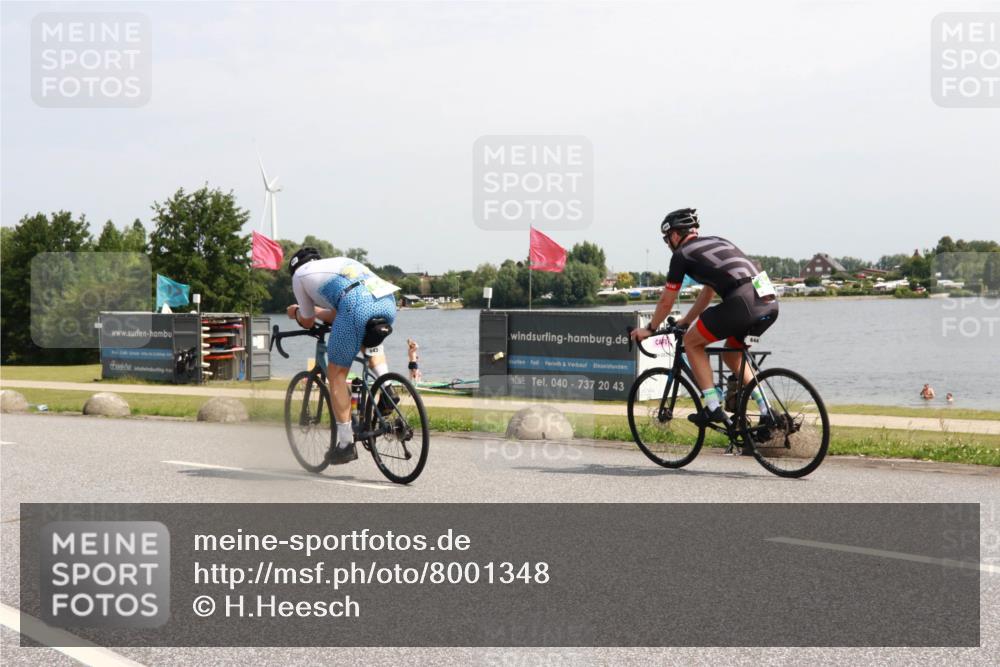 21.06.2025 - 27. Vierlanden-Triathlon H.Heesch http://msf.ph/oto/8001348 15.06.2025 11:45:01 Radfahren 643, 746, 808 meine-sportfotos.de