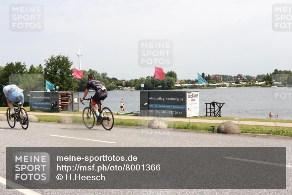 21.06.2025 - 27. Vierlanden-Triathlon H.Heesch http://msf.ph/oto/8001366 15.06.2025 11:45:02 Radfahren 643, 644, 746, 808 meine-sportfotos.de
