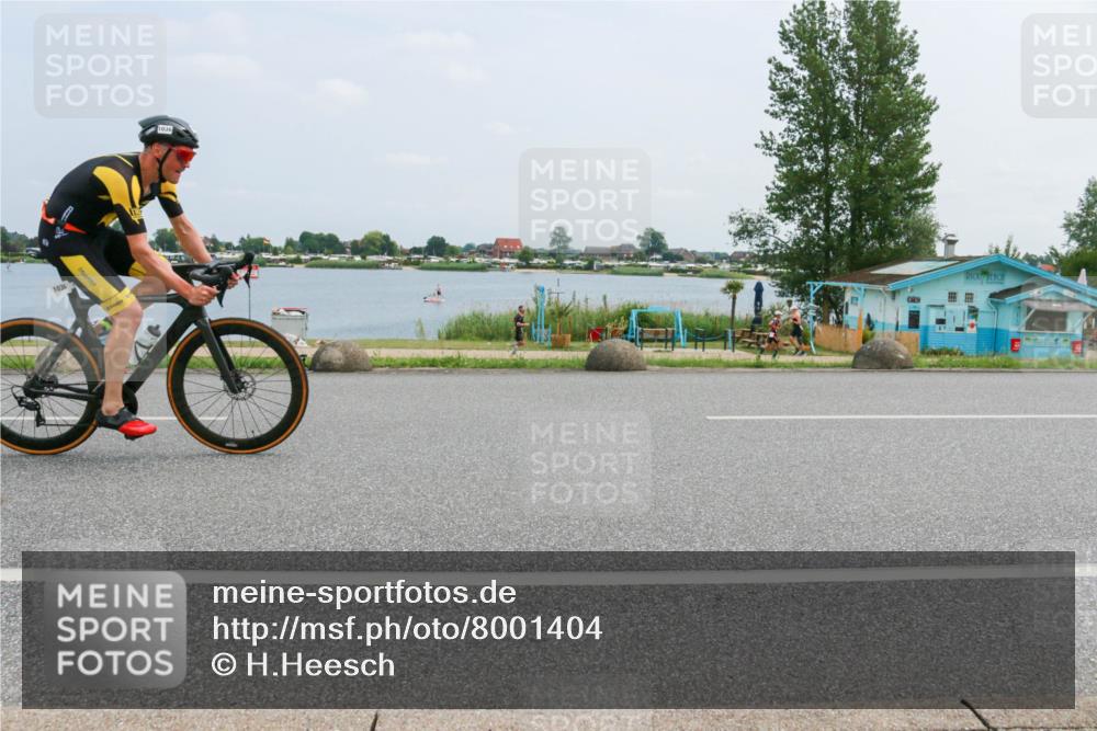 21.06.2025 - 27. Vierlanden-Triathlon H.Heesch http://msf.ph/oto/8001404 15.06.2025 12:37:01 Radfahren 754, 927, 978, 1034, 1035, 1036, 1037, 1038 meine-sportfotos.de