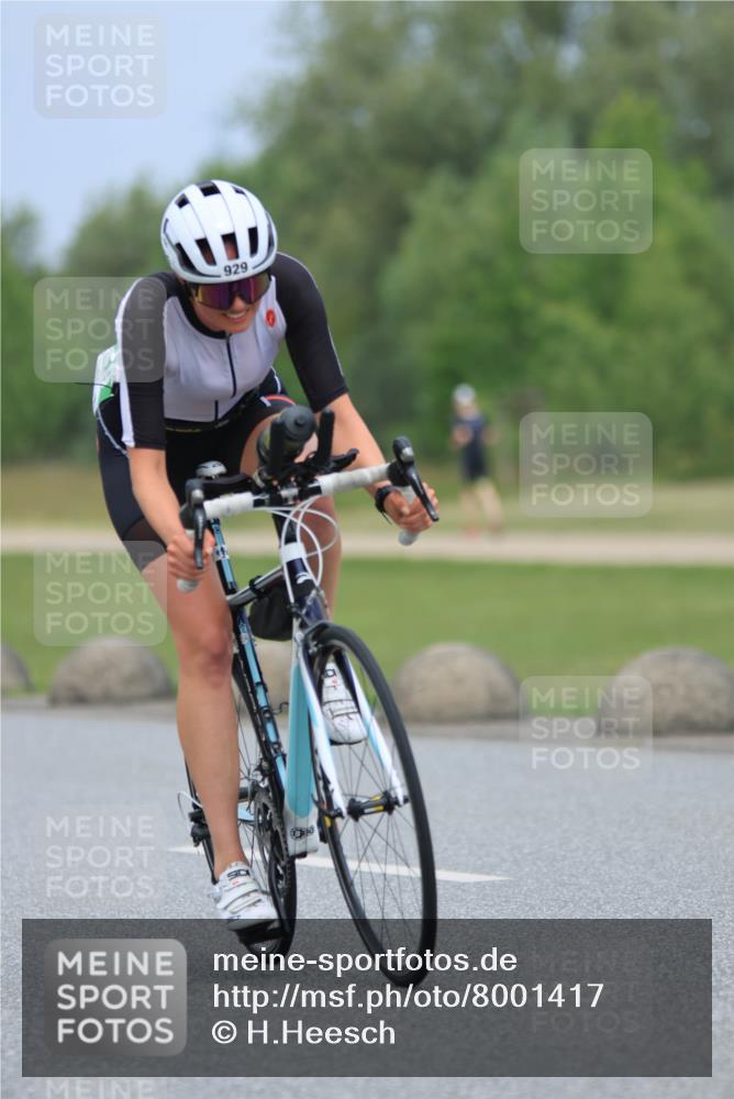 21.06.2025 - 27. Vierlanden-Triathlon H.Heesch http://msf.ph/oto/8001417 15.06.2025 12:38:41 Radfahren 792, 863, 929, 1039, 1040, 1042, 1043 meine-sportfotos.de