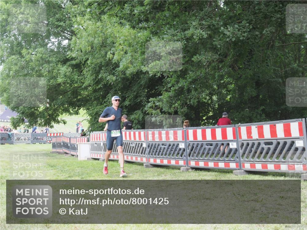 21.06.2025 - 27. Vierlanden-Triathlon KatJ http://msf.ph/oto/8001425 15.06.2025 12:55:05 Ziel 116, 656 meine-sportfotos.de