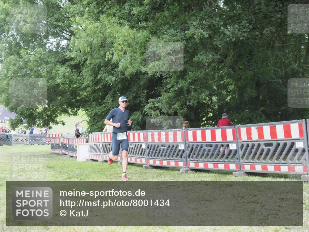 21.06.2025 - 27. Vierlanden-Triathlon KatJ http://msf.ph/oto/8001434 15.06.2025 12:55:05 Ziel 116, 656 meine-sportfotos.de