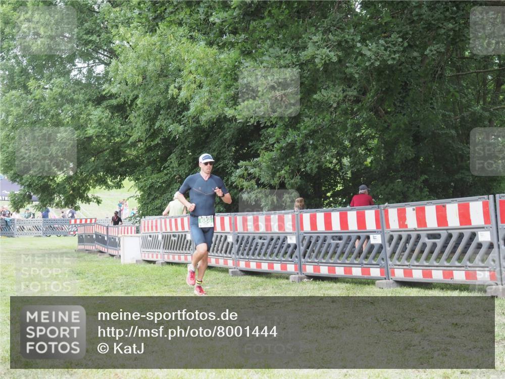 21.06.2025 - 27. Vierlanden-Triathlon KatJ http://msf.ph/oto/8001444 15.06.2025 12:55:05 Ziel 116, 656 meine-sportfotos.de