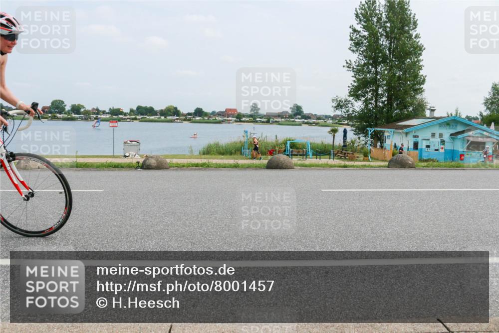 21.06.2025 - 27. Vierlanden-Triathlon H.Heesch http://msf.ph/oto/8001457 15.06.2025 12:37:05 Radfahren 927, 978, 1034, 1035, 1036, 1037, 1038 meine-sportfotos.de