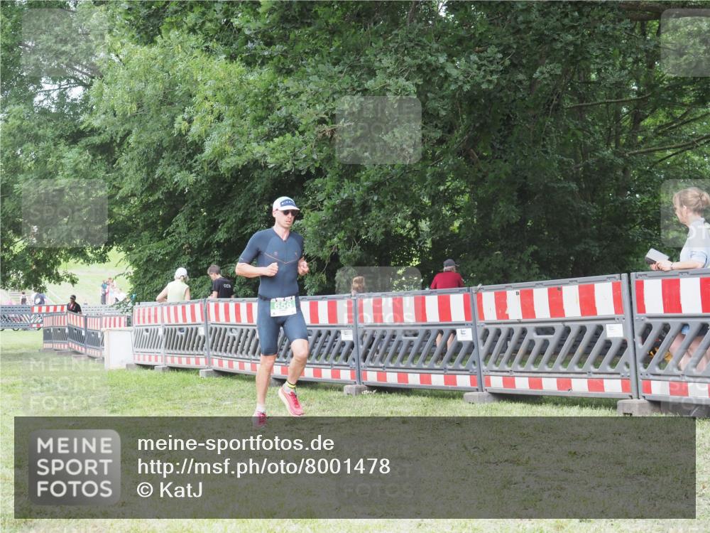 21.06.2025 - 27. Vierlanden-Triathlon KatJ http://msf.ph/oto/8001478 15.06.2025 12:55:06 Ziel 116, 656 meine-sportfotos.de