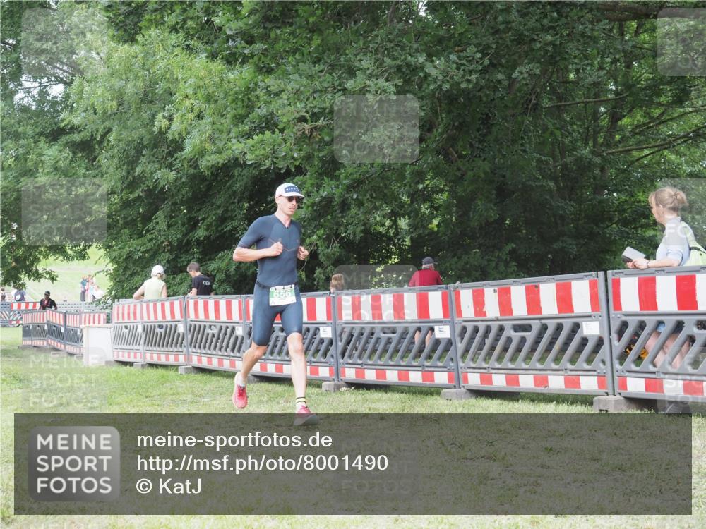 21.06.2025 - 27. Vierlanden-Triathlon KatJ http://msf.ph/oto/8001490 15.06.2025 12:55:06 Ziel 116, 656 meine-sportfotos.de
